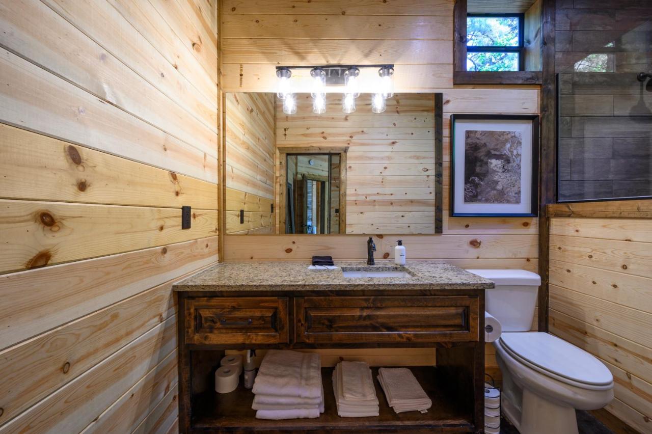 Вілла Bright Modern Luxury - Broken Bow Dream Retreat Екстер'єр фото