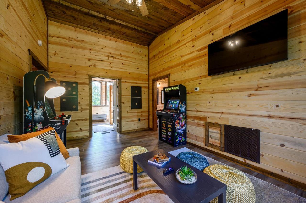 Вілла Bright Modern Luxury - Broken Bow Dream Retreat Екстер'єр фото