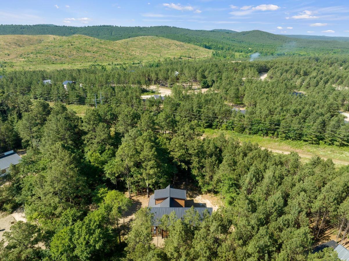 Вілла Bright Modern Luxury - Broken Bow Dream Retreat Екстер'єр фото
