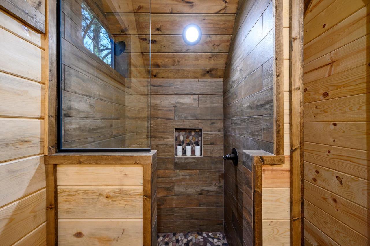 Вілла Bright Modern Luxury - Broken Bow Dream Retreat Екстер'єр фото